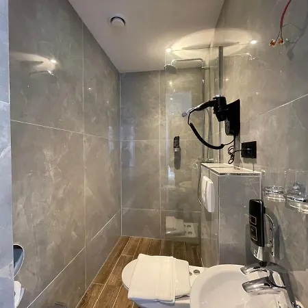 H3 Center Hotel 3*