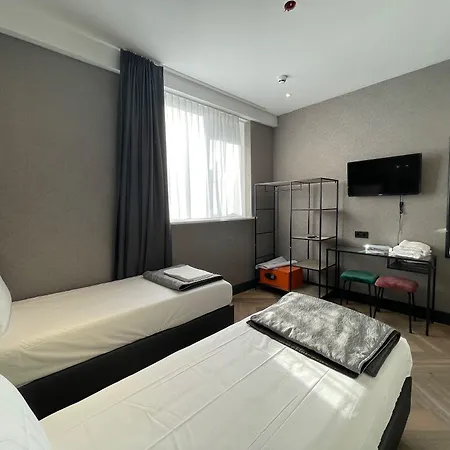 H3 Center Hotel