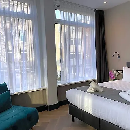 H3 Center Hotel