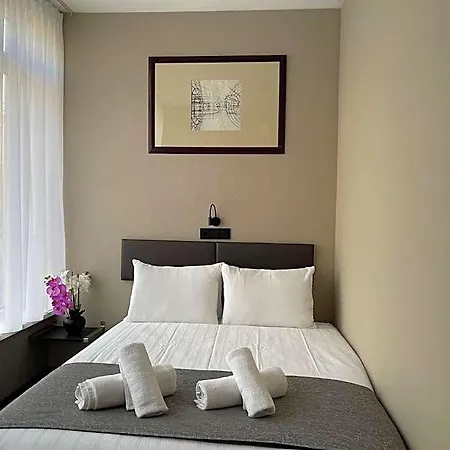 H3 Center Hotel