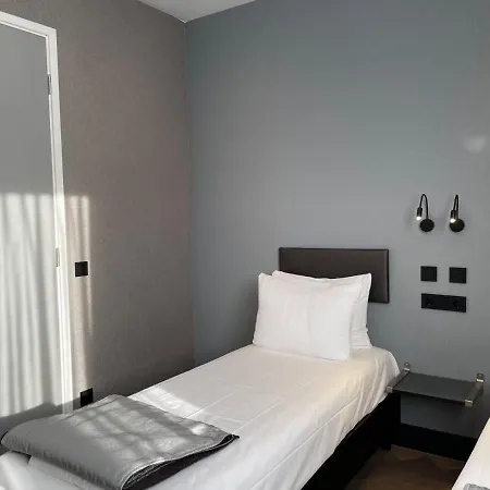 H3 Center Hotel