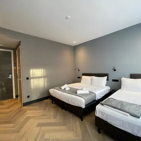 Hotel H3 Center 2*