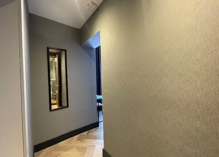 H3 Center 3* Rotterdam